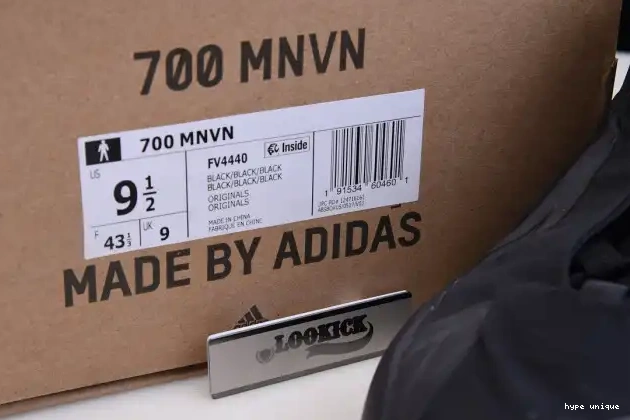hype 700 FV4440 Black MNVN Adidas Triple Yeezy Boost 0602